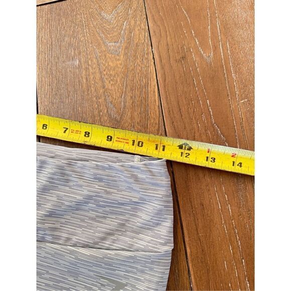 Gymshark Speed Leggings Green and Grey Stripes Women’s Size Small - Picture 10 of 11